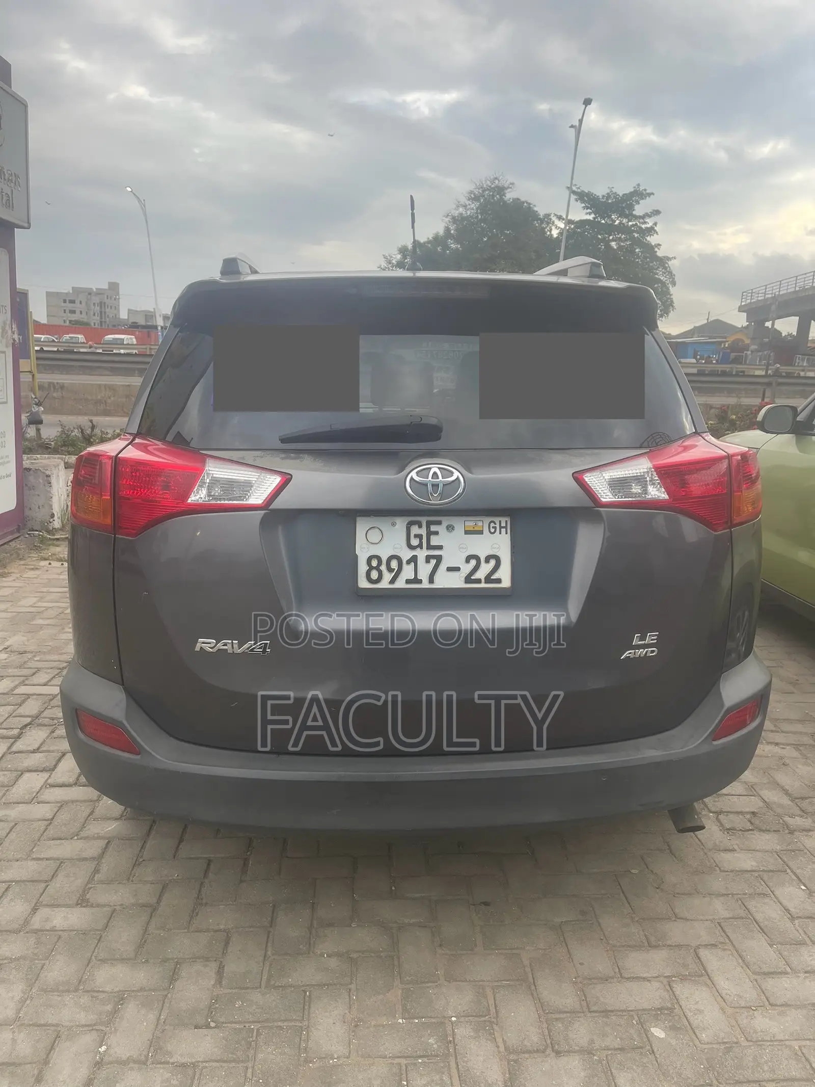 Toyota RAV4 LE 4dr SUV (2.5L 4cyl 6A) 2015 Gray