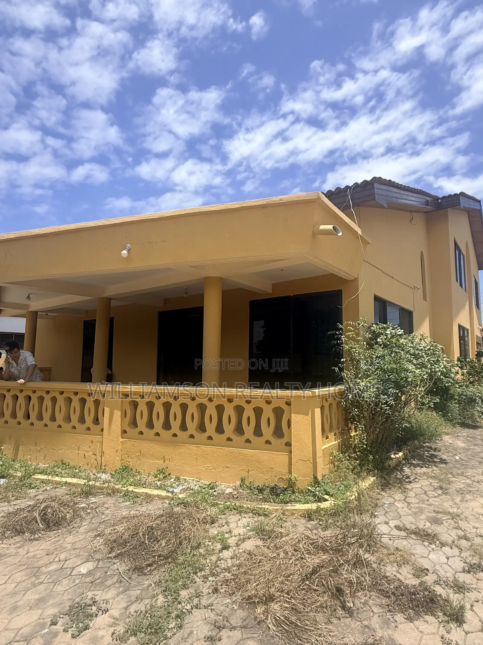 5bdrm House in Community 18 Area, Spintex for rent