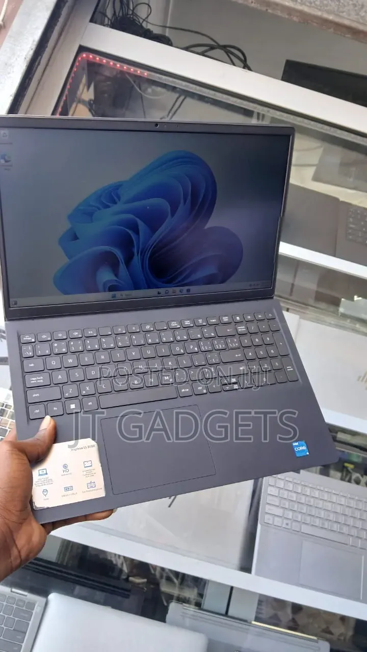 Laptop Dell Inspiron 15 8GB Intel Core i5 SSD 256GB