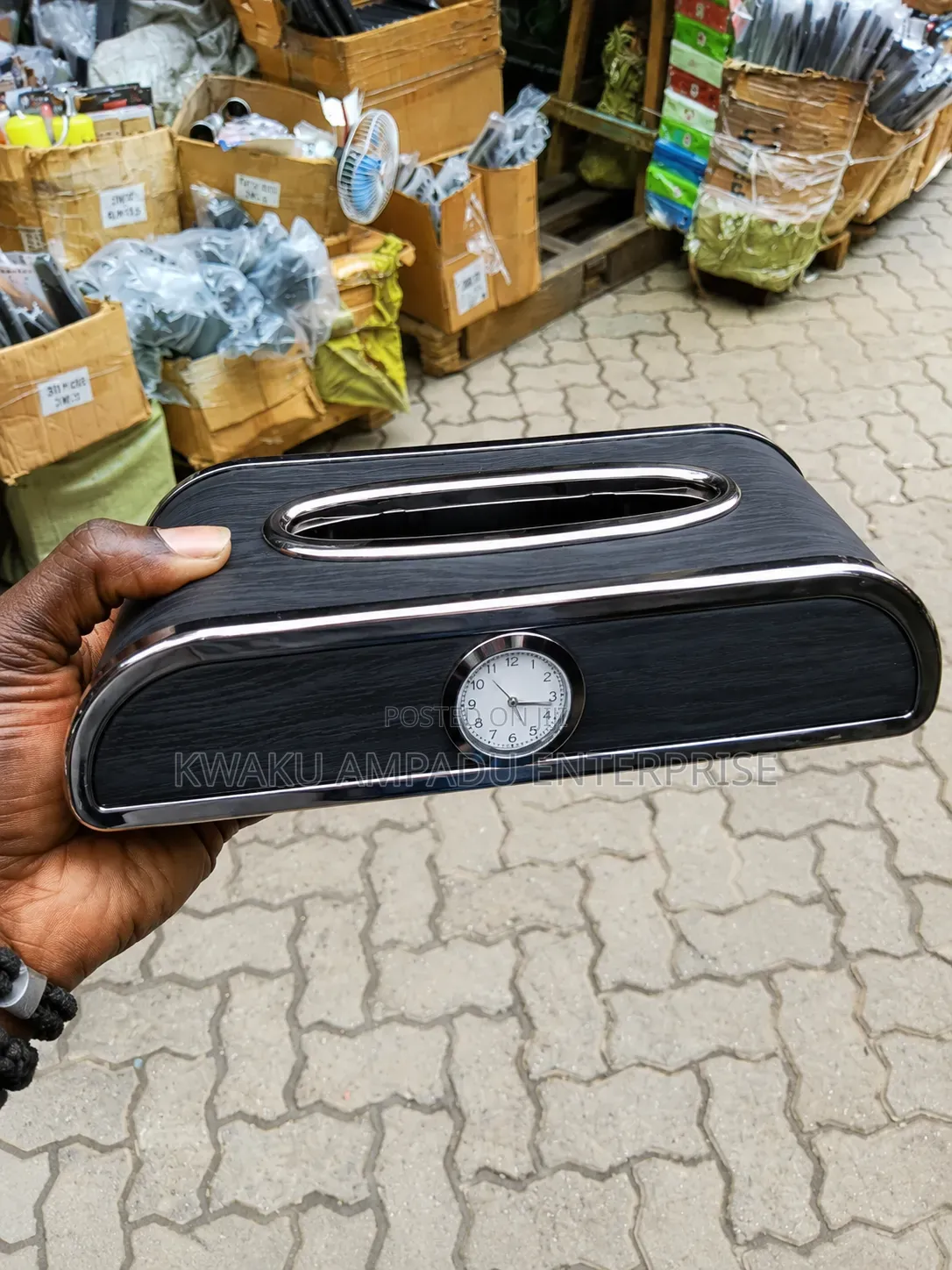 Car Tissue Box With Clock – Elegant Woodgrain