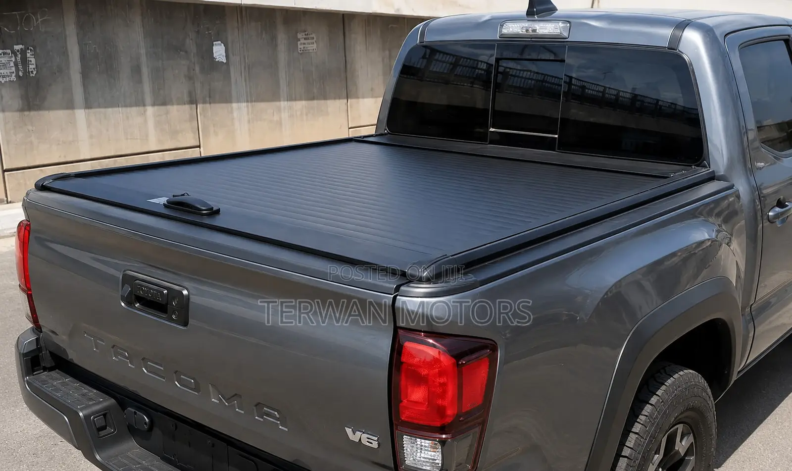 New Retractable Pickup Truck Bucket Cover for Toyota Hilux / Tacoma