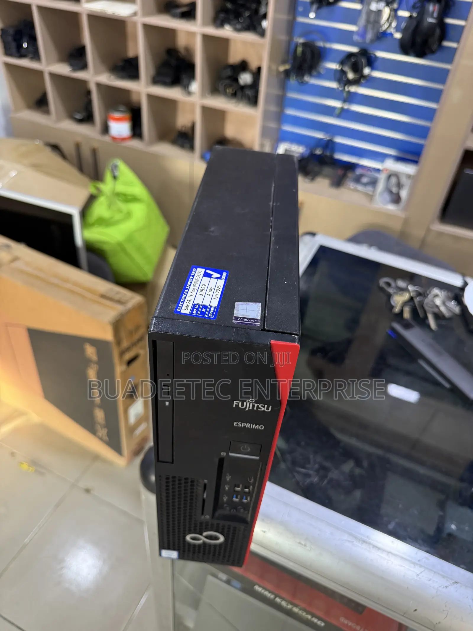 Desktop Computer Fujitsu Esprimo D738 8GB Intel Core i5 SSD 256GB