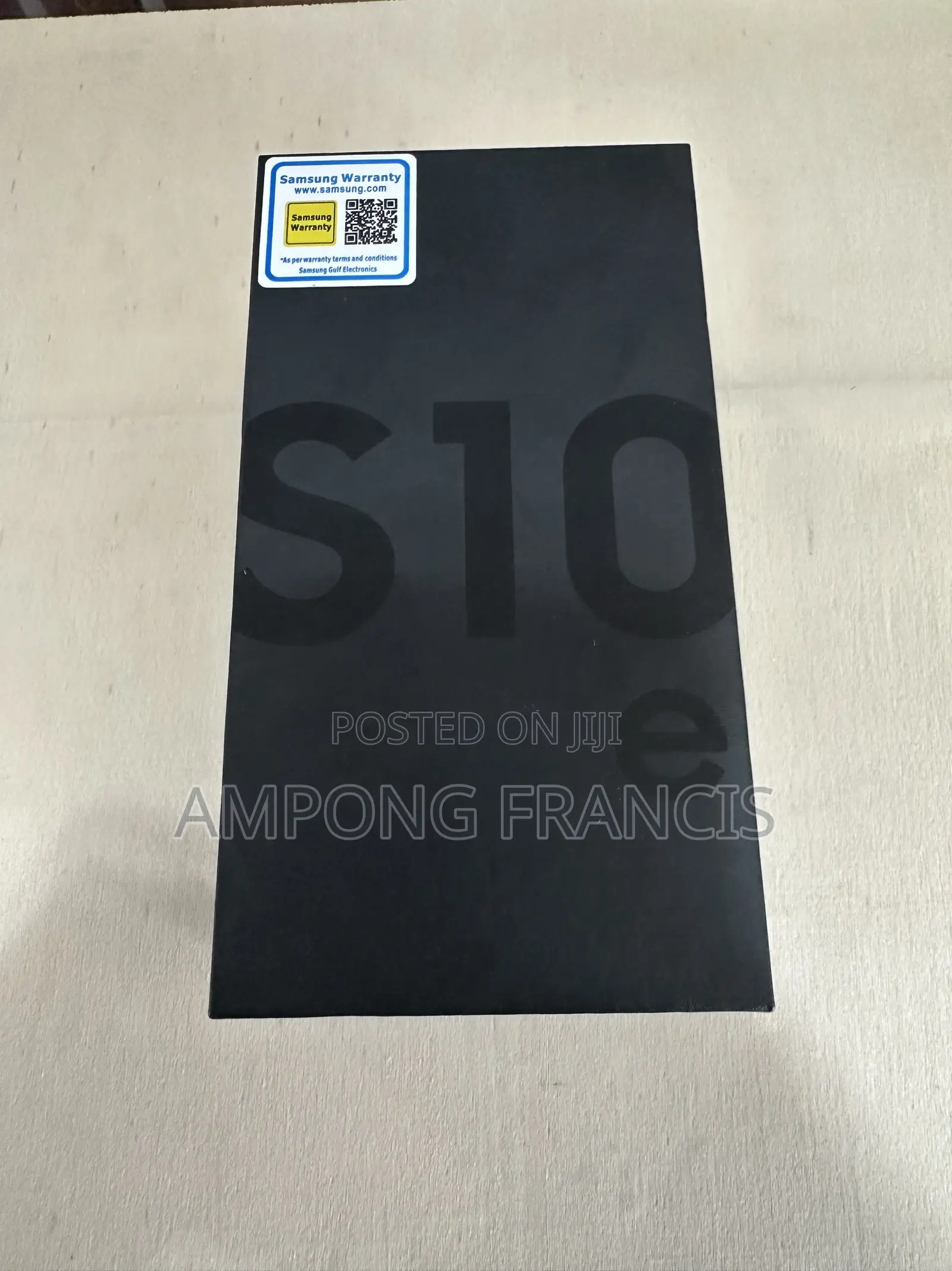 New Samsung Galaxy S10e 128 GB Red