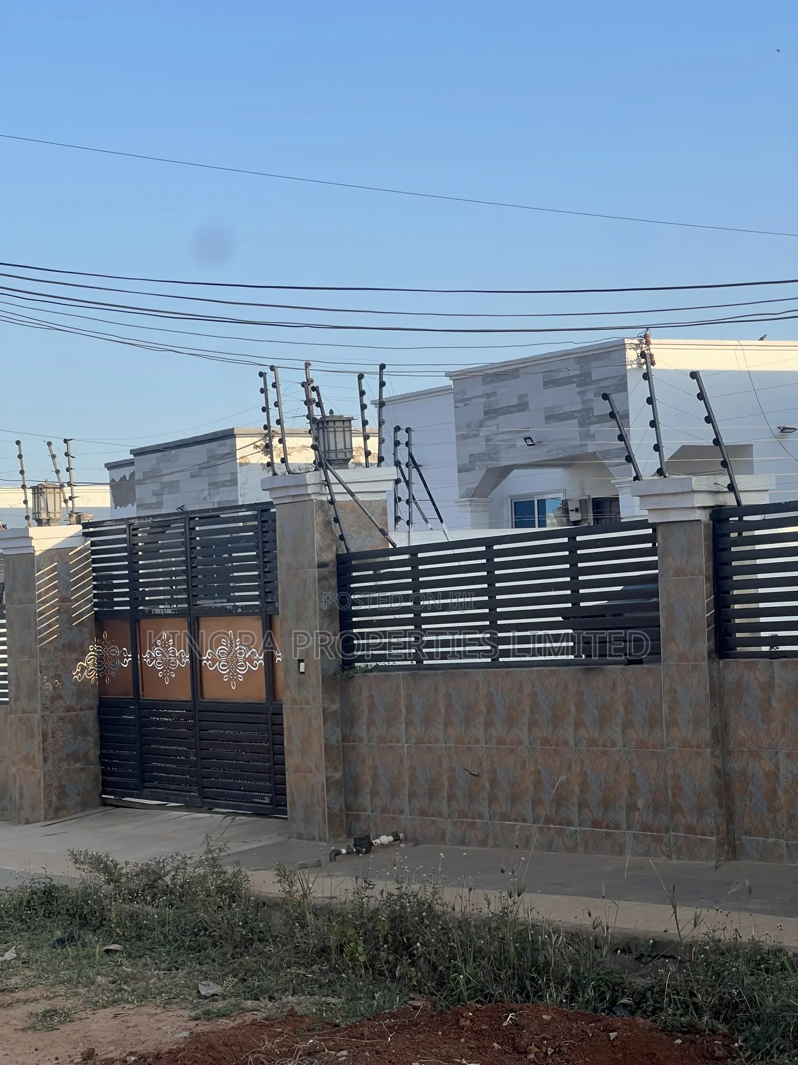 3bdrm Bungalow in Adenta Ashiyie for rent