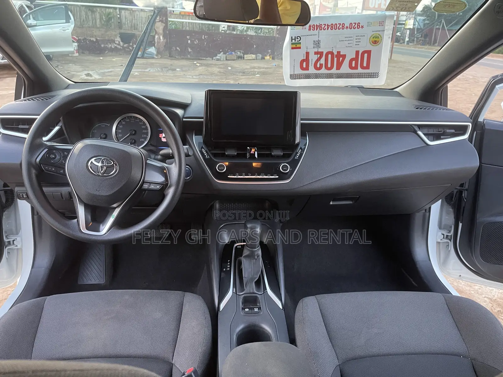 Toyota Corolla SE 2022 White