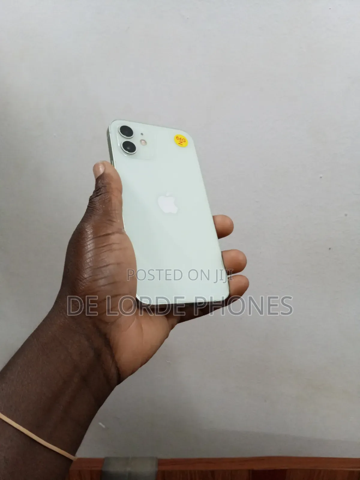 New Apple iPhone 11 64 GB Green