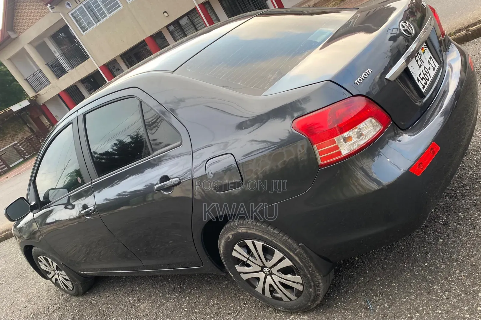 Toyota Yaris 2011 Gray