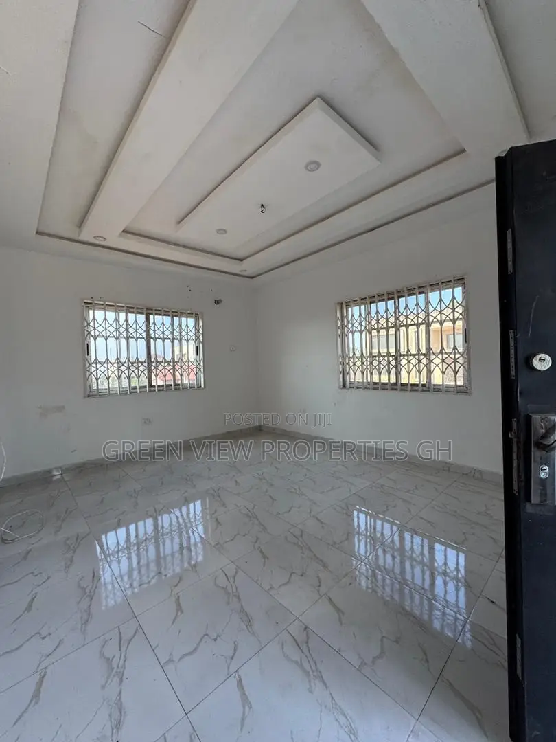 3bdrm Duplex in Ga South Municipal for sale
