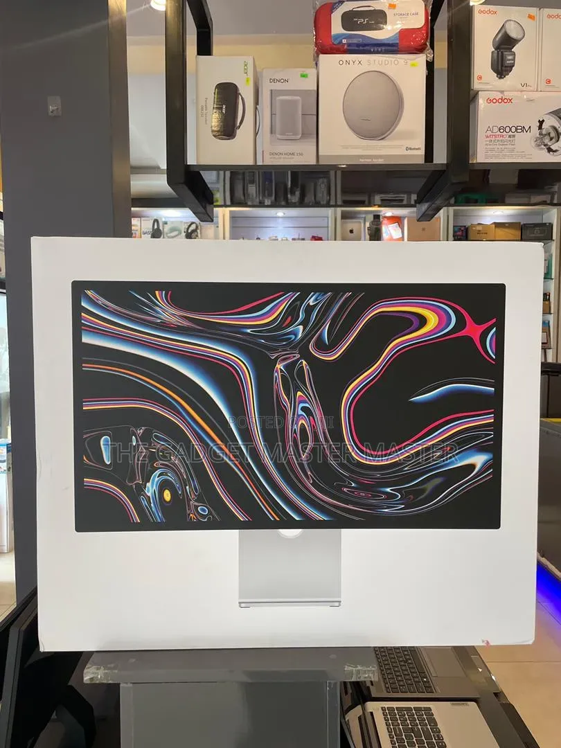 Apple 27" Studio Display 2026 Nano-Texture Glass