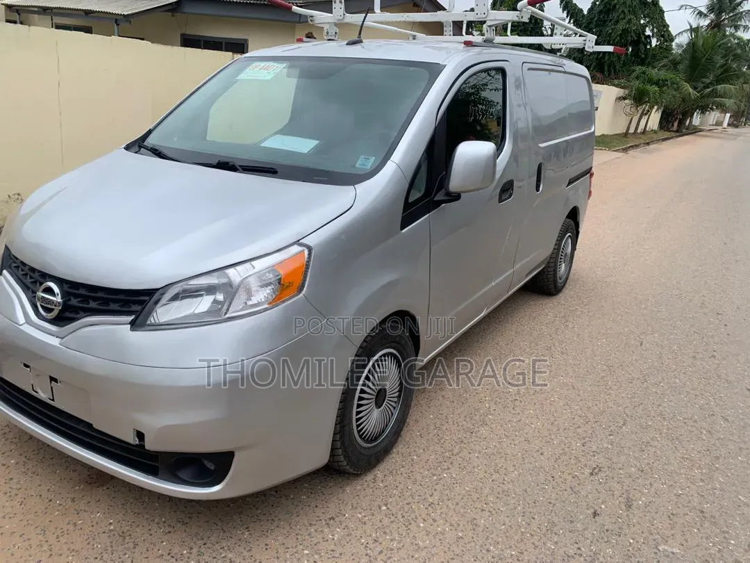 Nissan NP200 2020 Silver