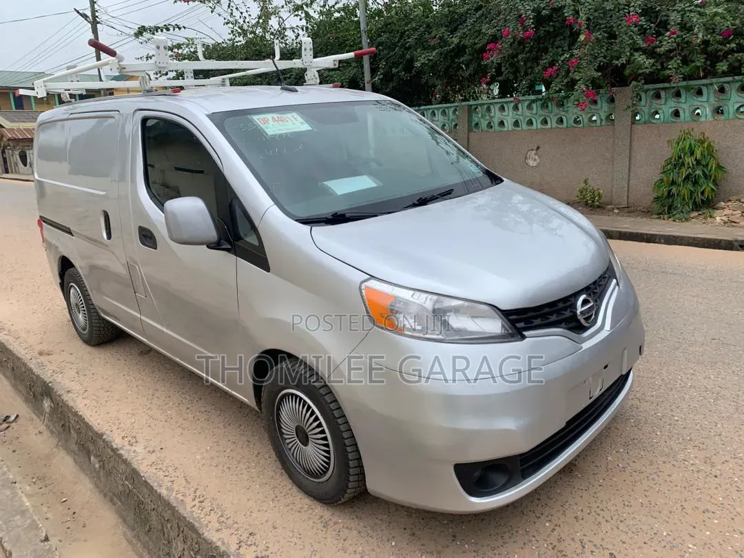 Nissan NP200 2020 Silver
