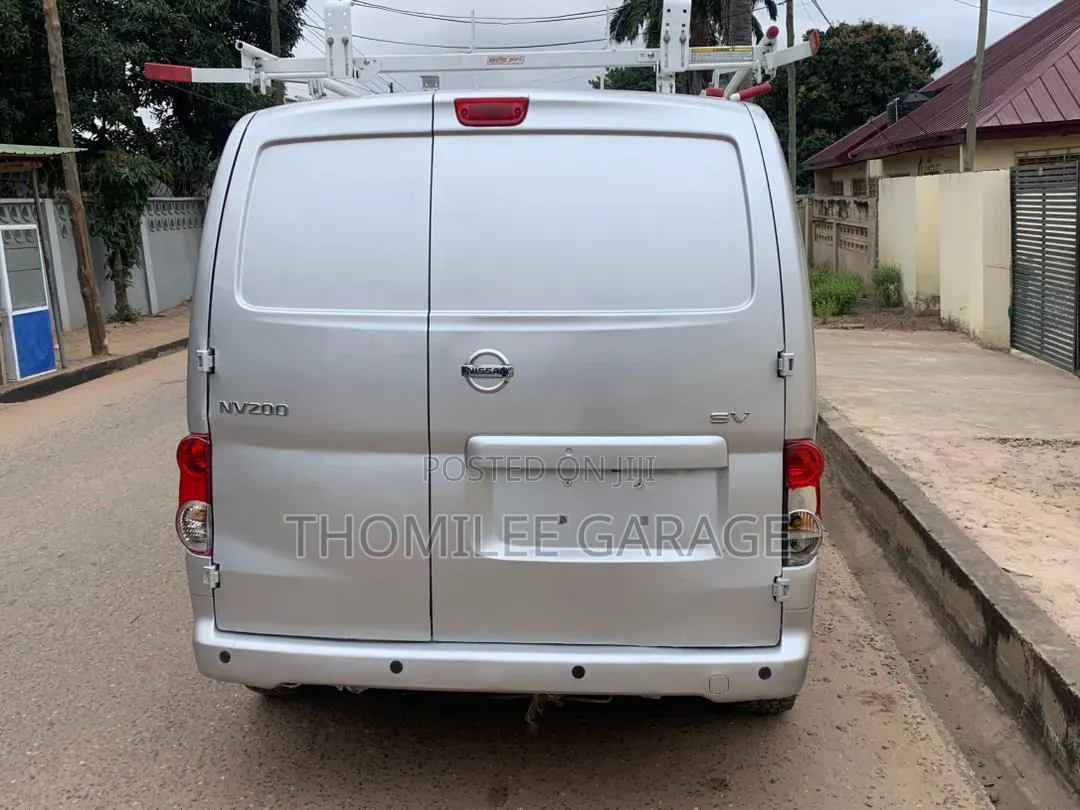 Nissan NP200 2020 Silver