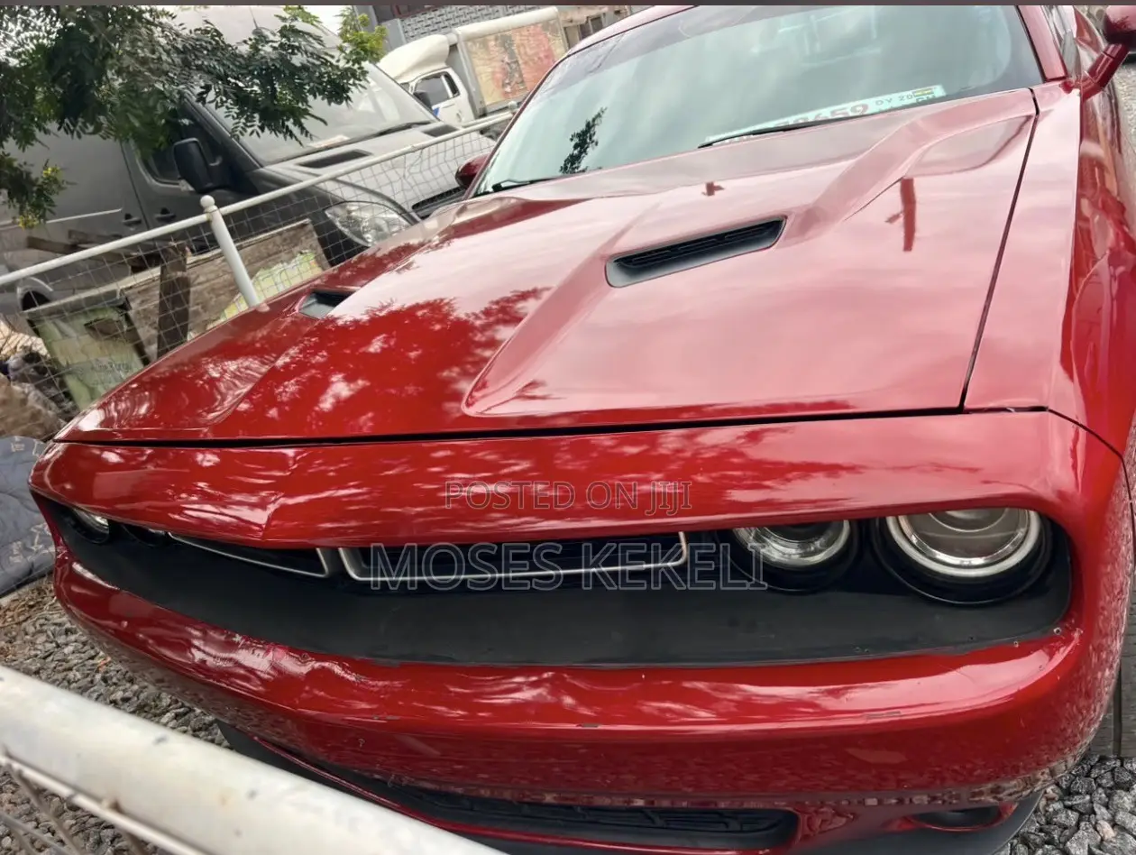 Dodge Challenger SXT 2016 Red