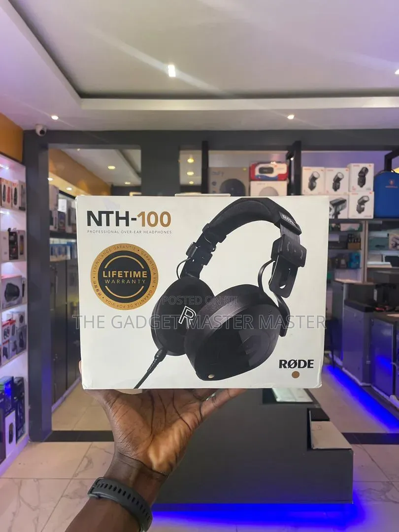 Rode NTH-100 Professional Closed-Back Headphone