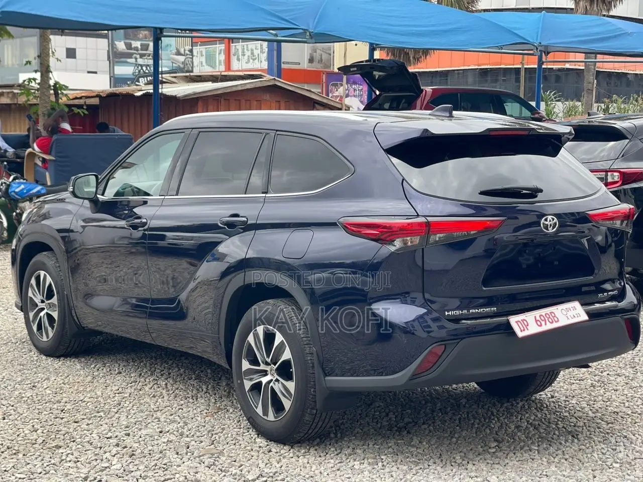 Toyota Highlander XLE 2022 Blue