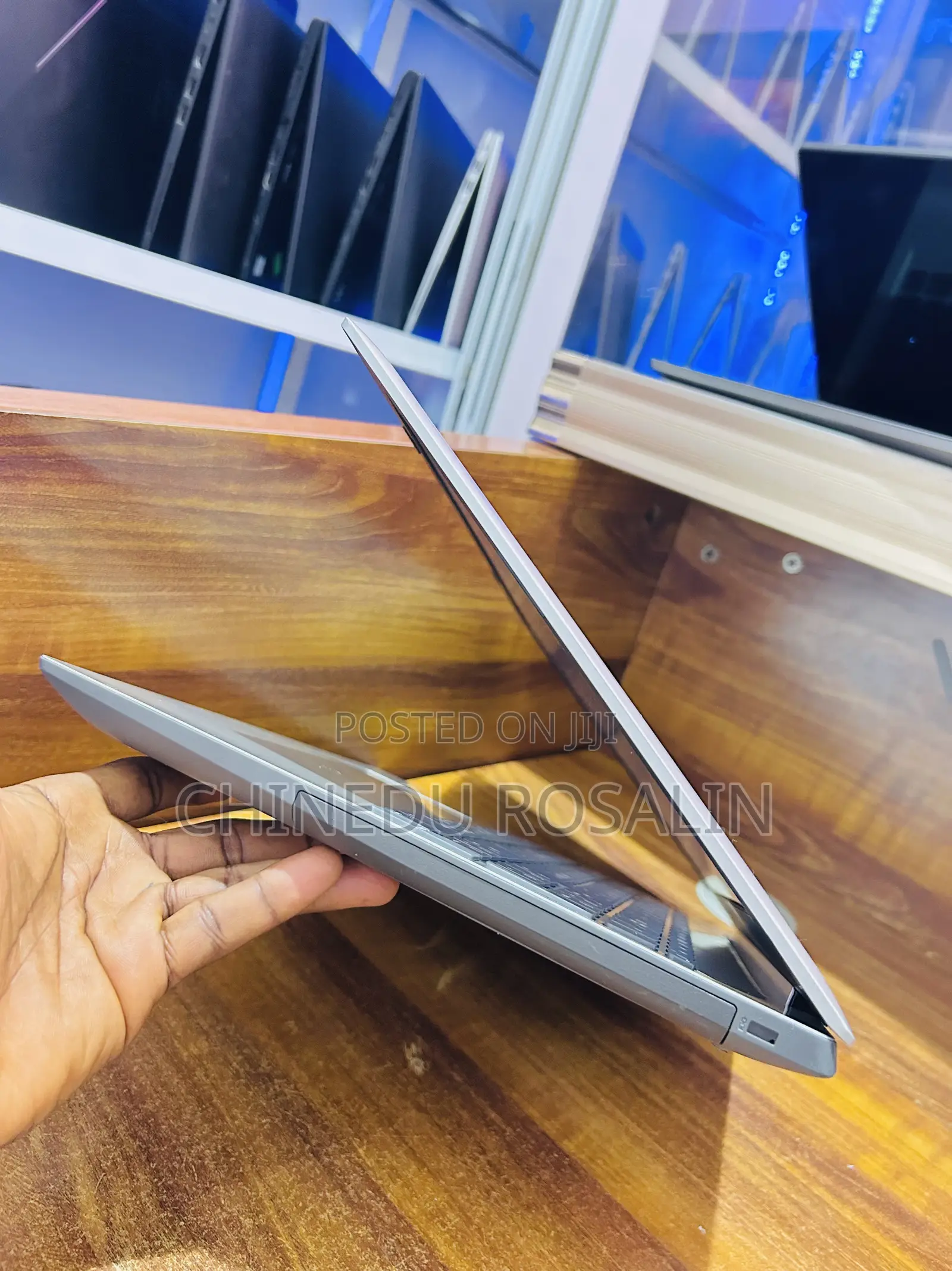 Laptop Lenovo IdeaPad 320S 8GB Intel Core i3 SSD 256GB