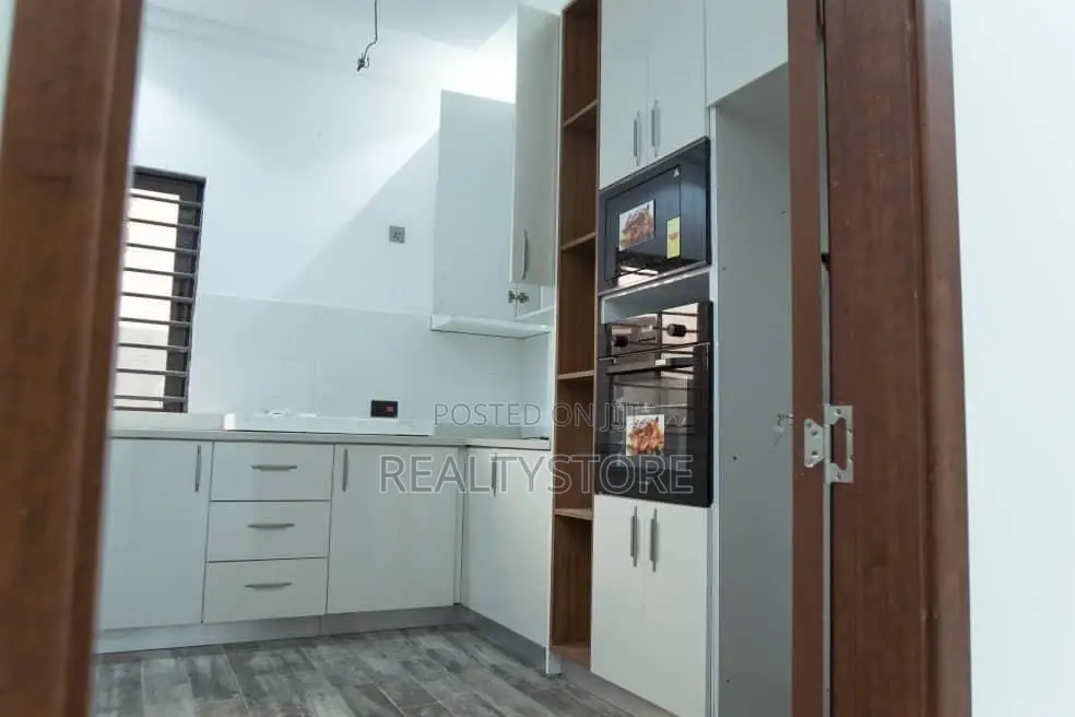 3bdrm House in Realtor-Store, Accra Metropolitan for sale