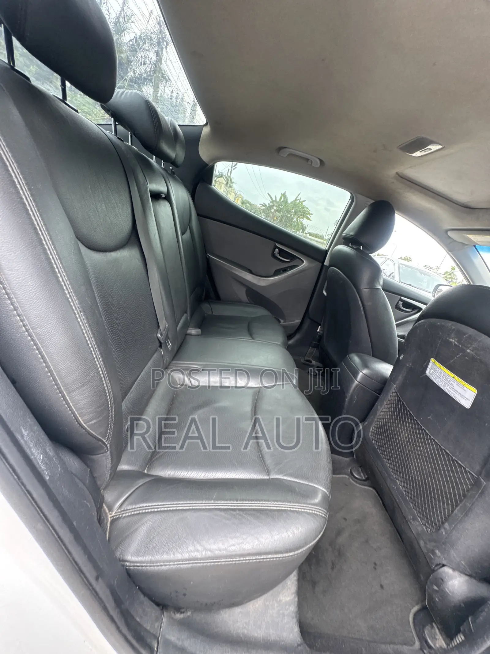 Hyundai Elantra Limited Sedan FWD (1.8L 4cyl 6A) 2013 White