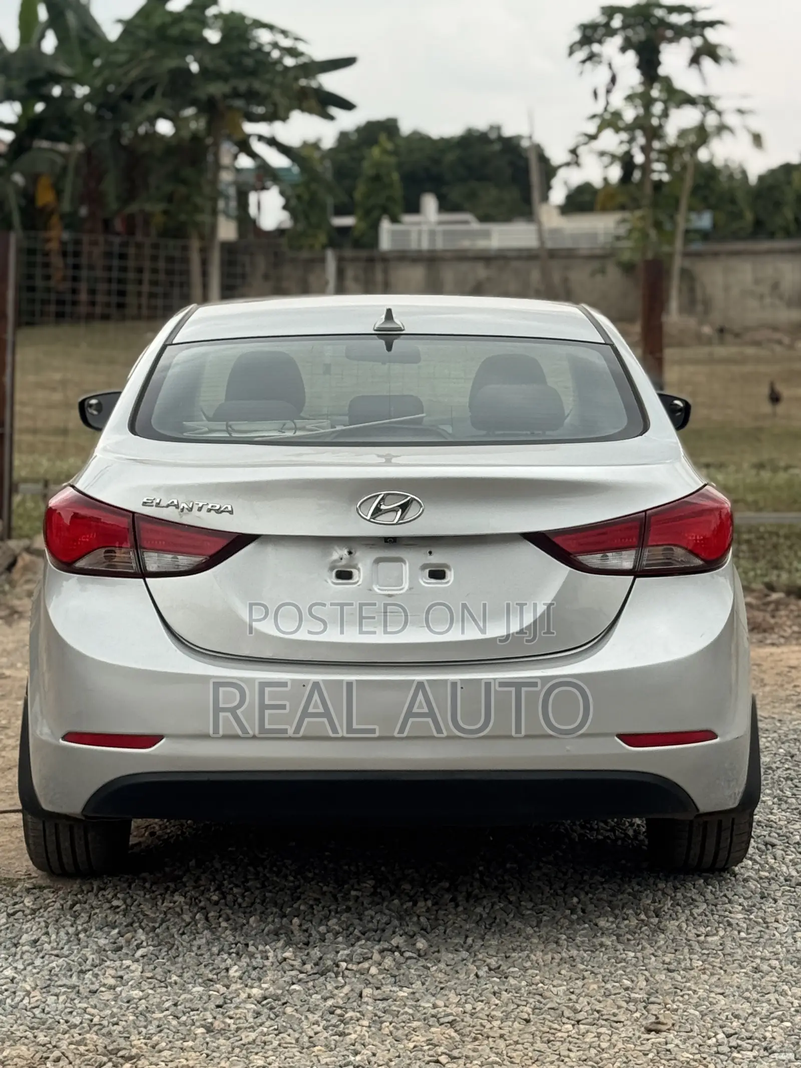 Hyundai Elantra Limited 4dr Sedan (1.8L 4cyl 6A) 2015 Silver