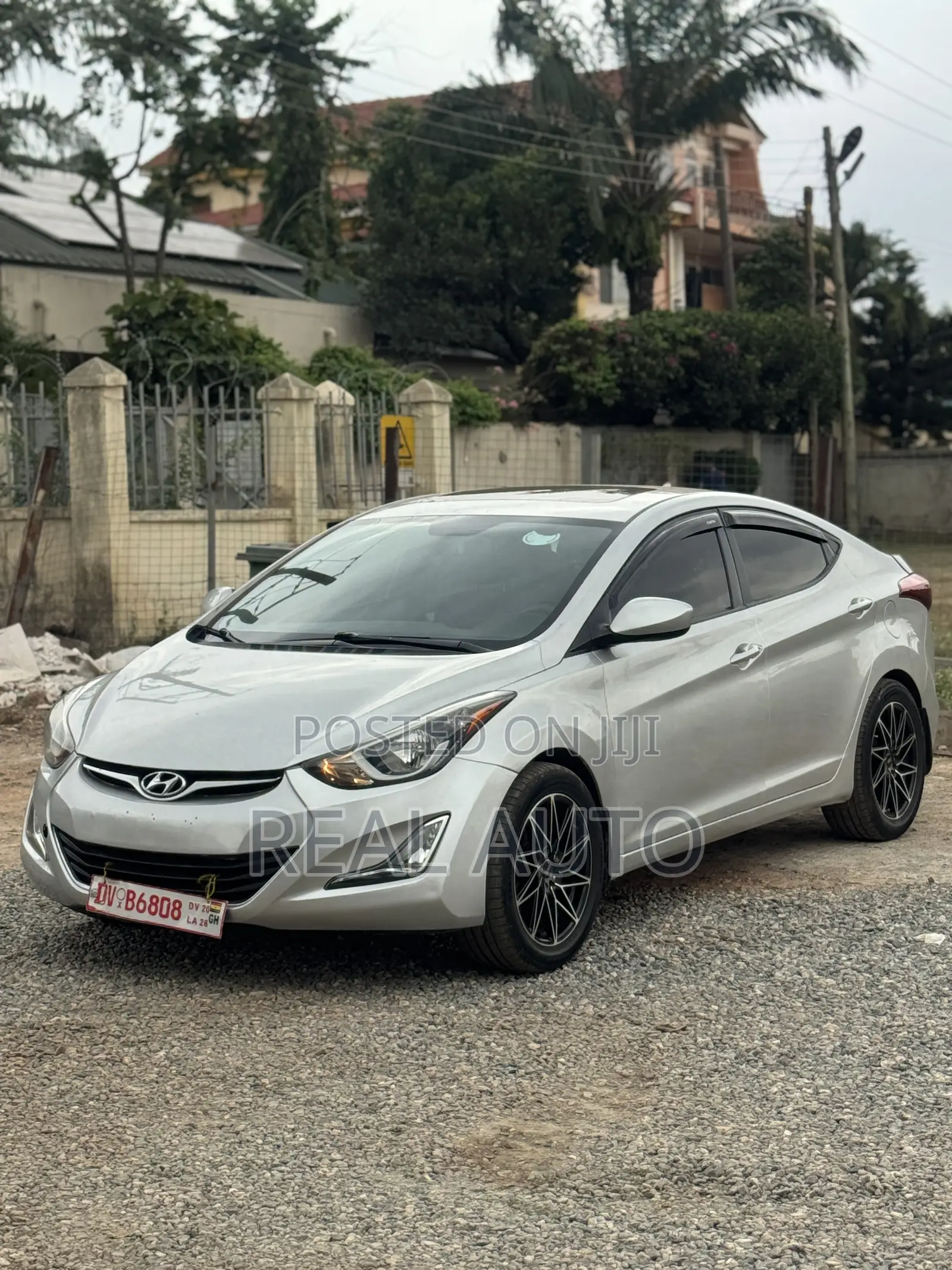 Hyundai Elantra Limited 4dr Sedan (1.8L 4cyl 6A) 2015 Silver