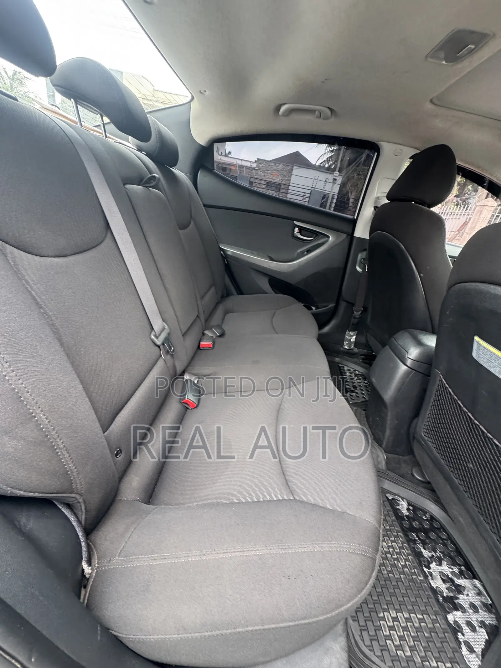 Hyundai Elantra Limited 4dr Sedan (1.8L 4cyl 6A) 2015 Silver