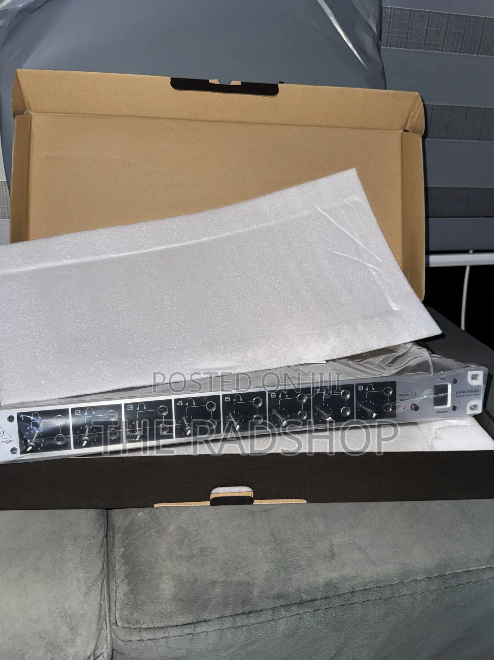 8 Channels Headphone Amplifier
