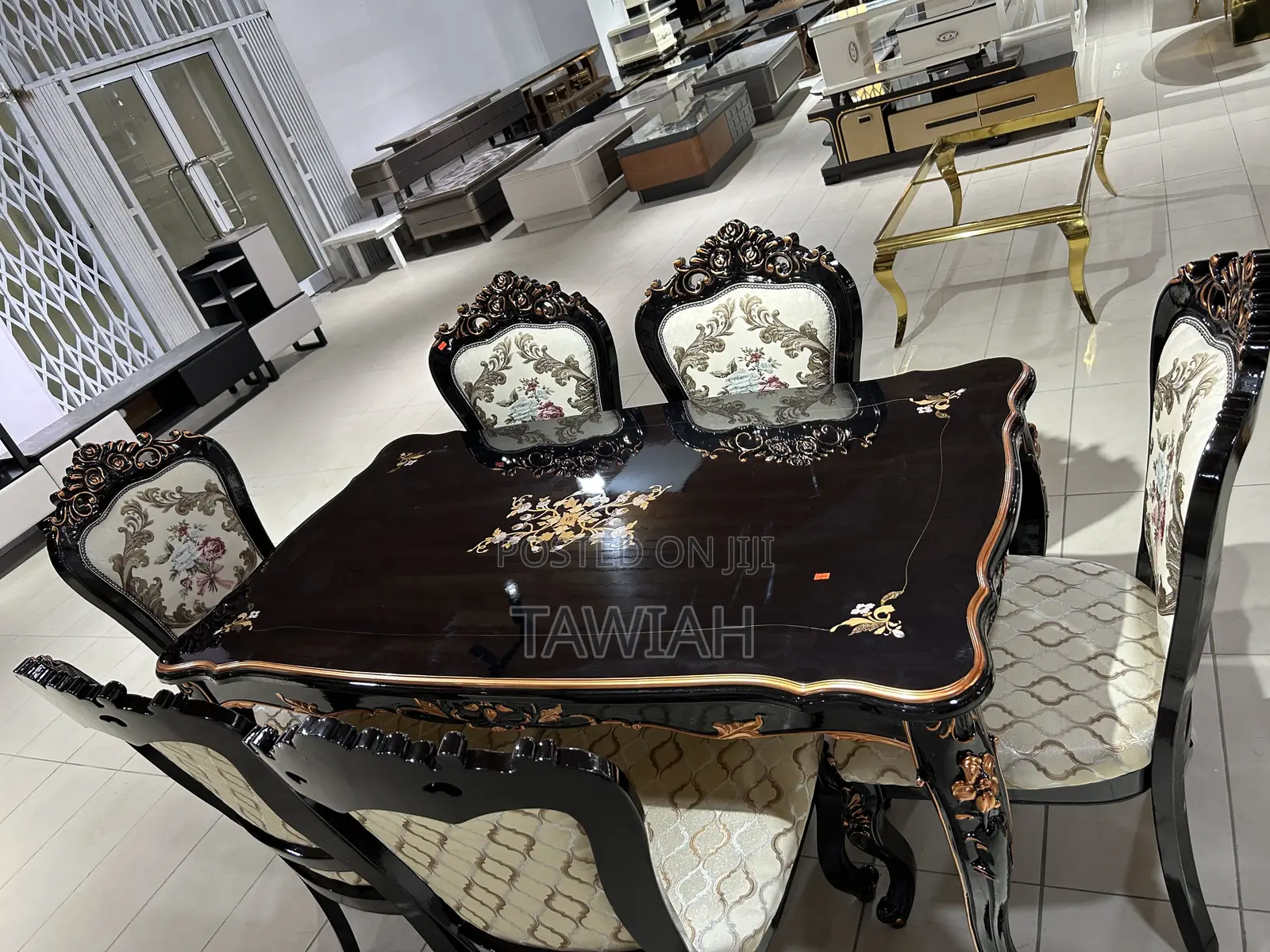 6-Sets Royal Dining Table