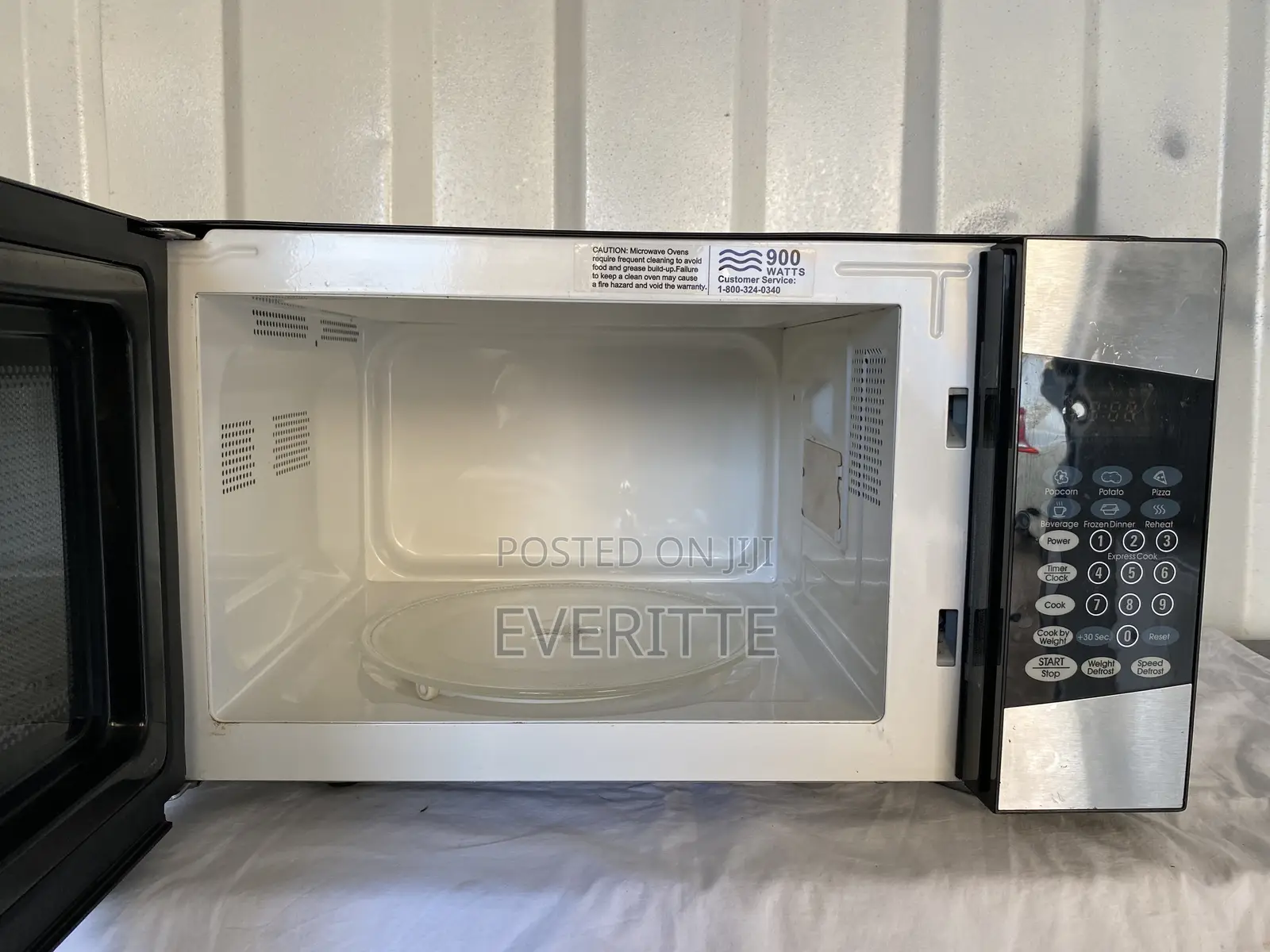 High End UK Standard Oster Microwave Oven