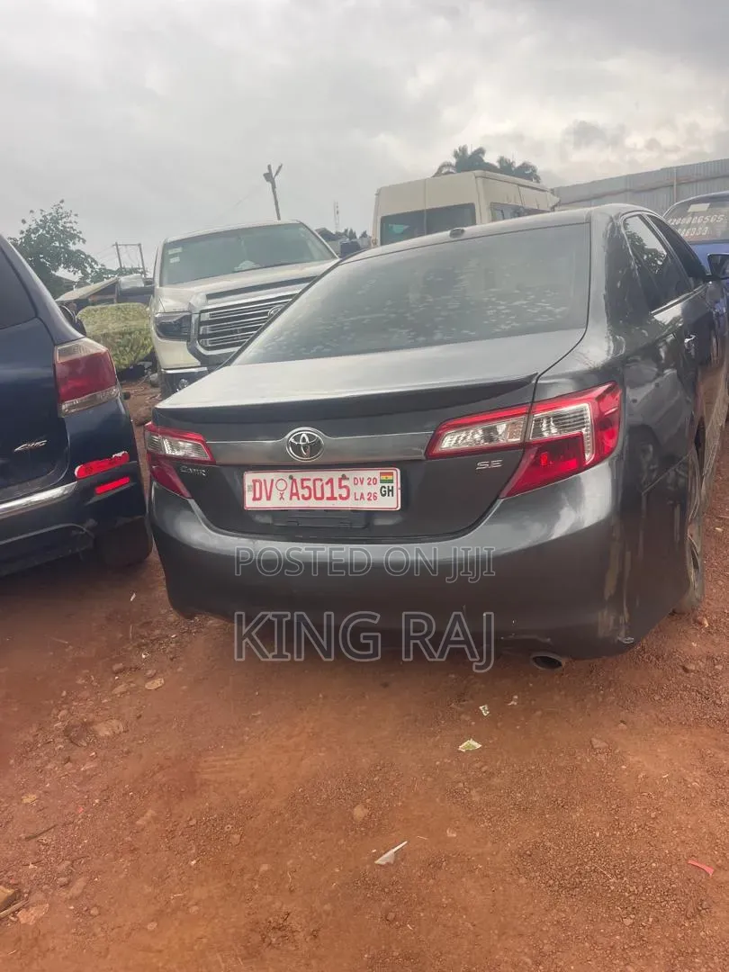 Toyota Camry SE 4dr Sedan (2.5L 4cyl 6A) 2014 Black