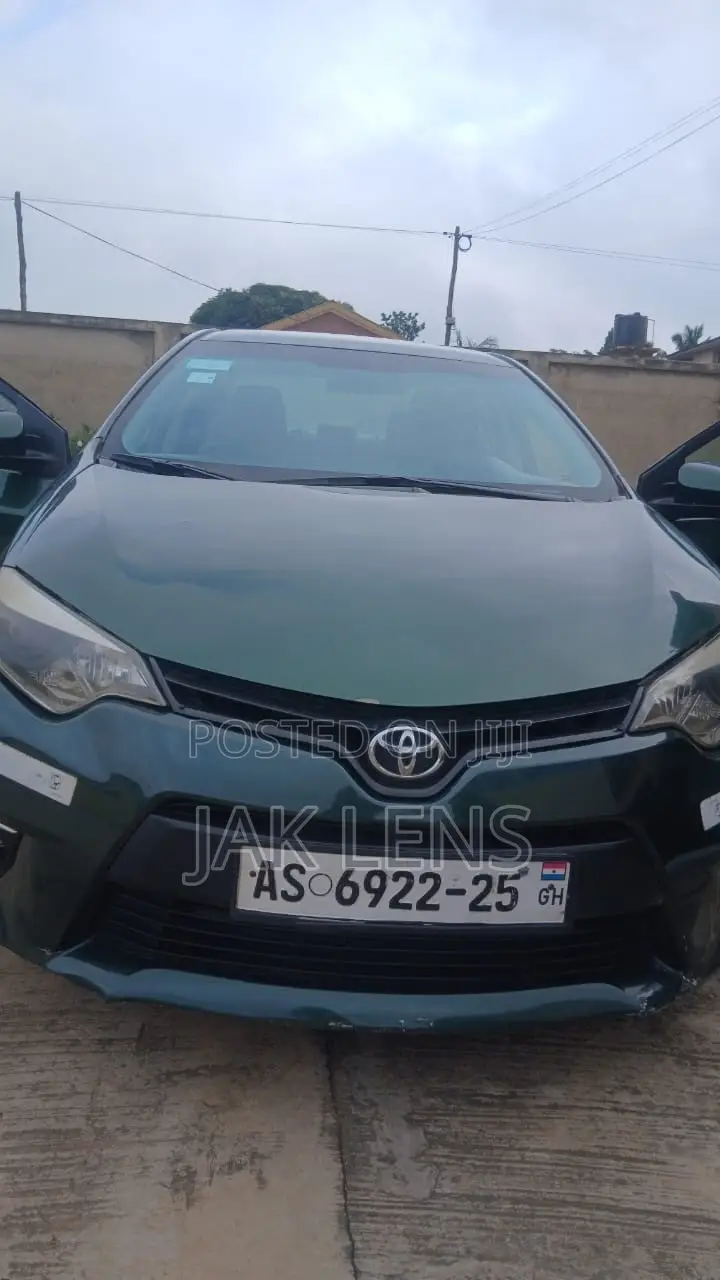 Toyota Corolla LE 4dr Sedan (1.8L 4cyl CVT) 2016 Green