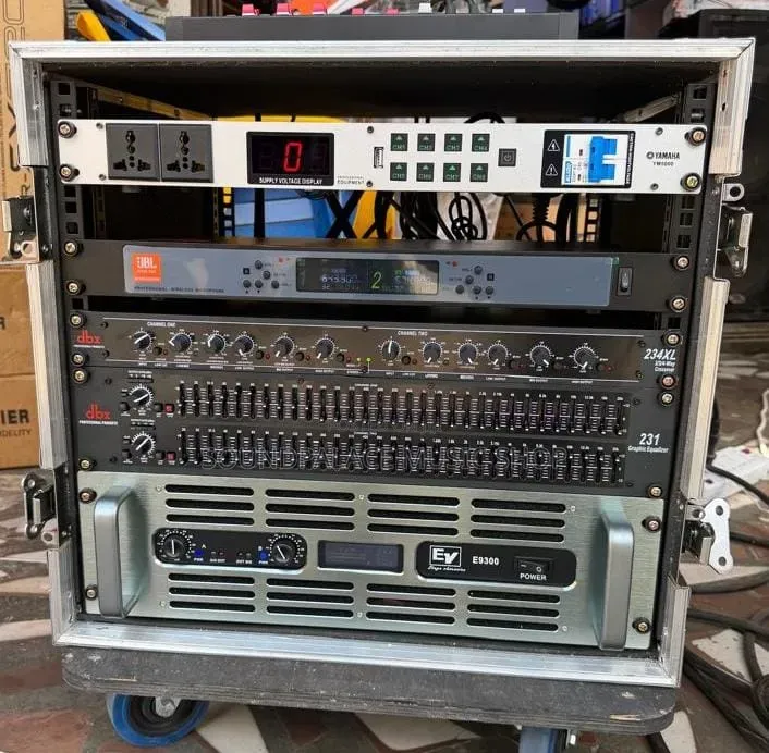 Electro-Voice(EV) Full Range and Single Sub Set With Amplifier Rack