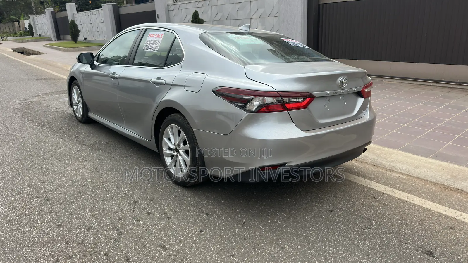 Toyota Camry LE 2023 Silver