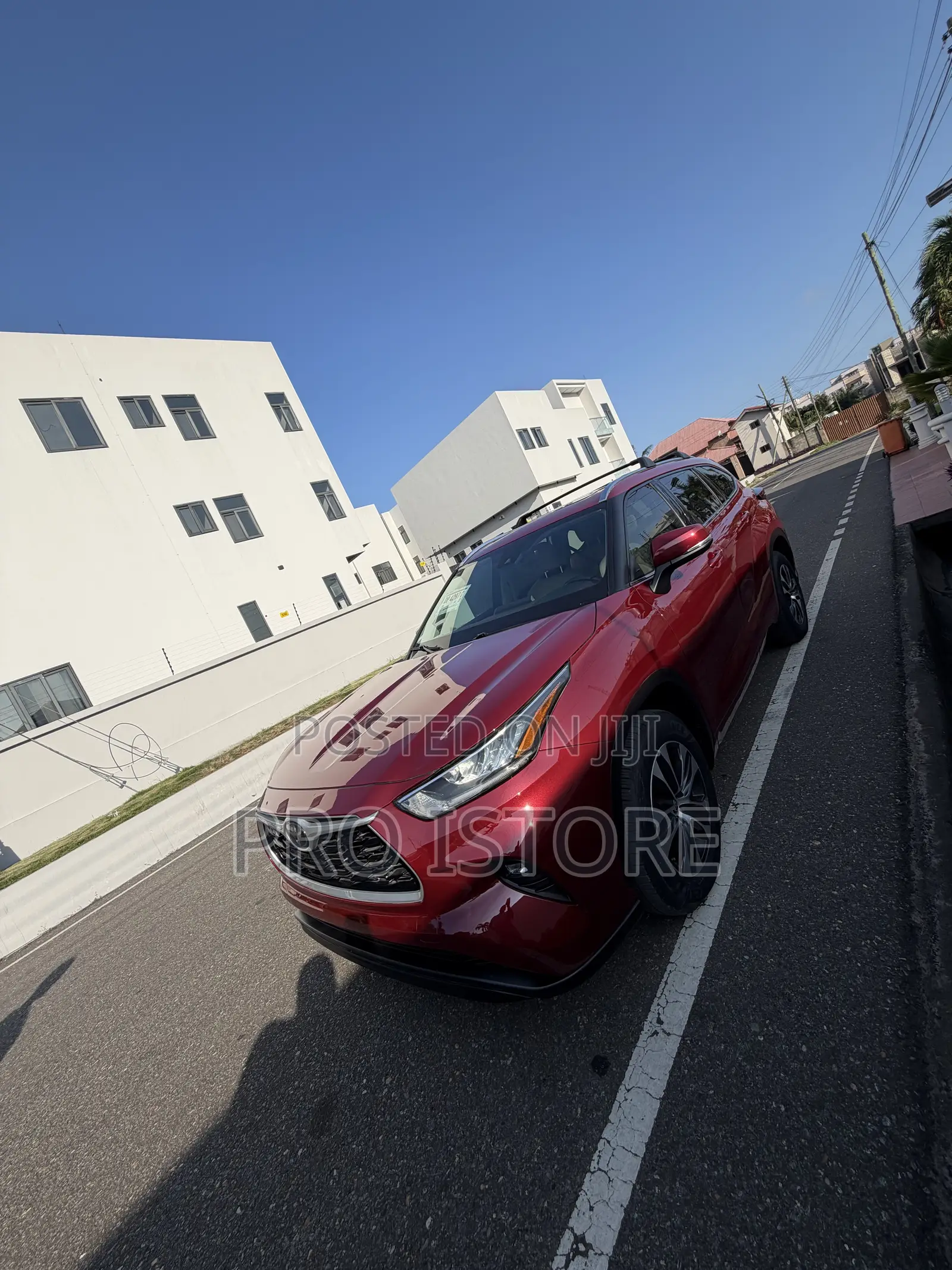 Toyota Highlander XLE 2021 Burgundy