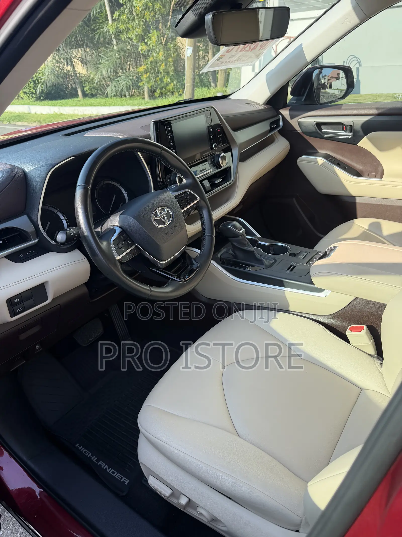 Toyota Highlander XLE 2021 Burgundy