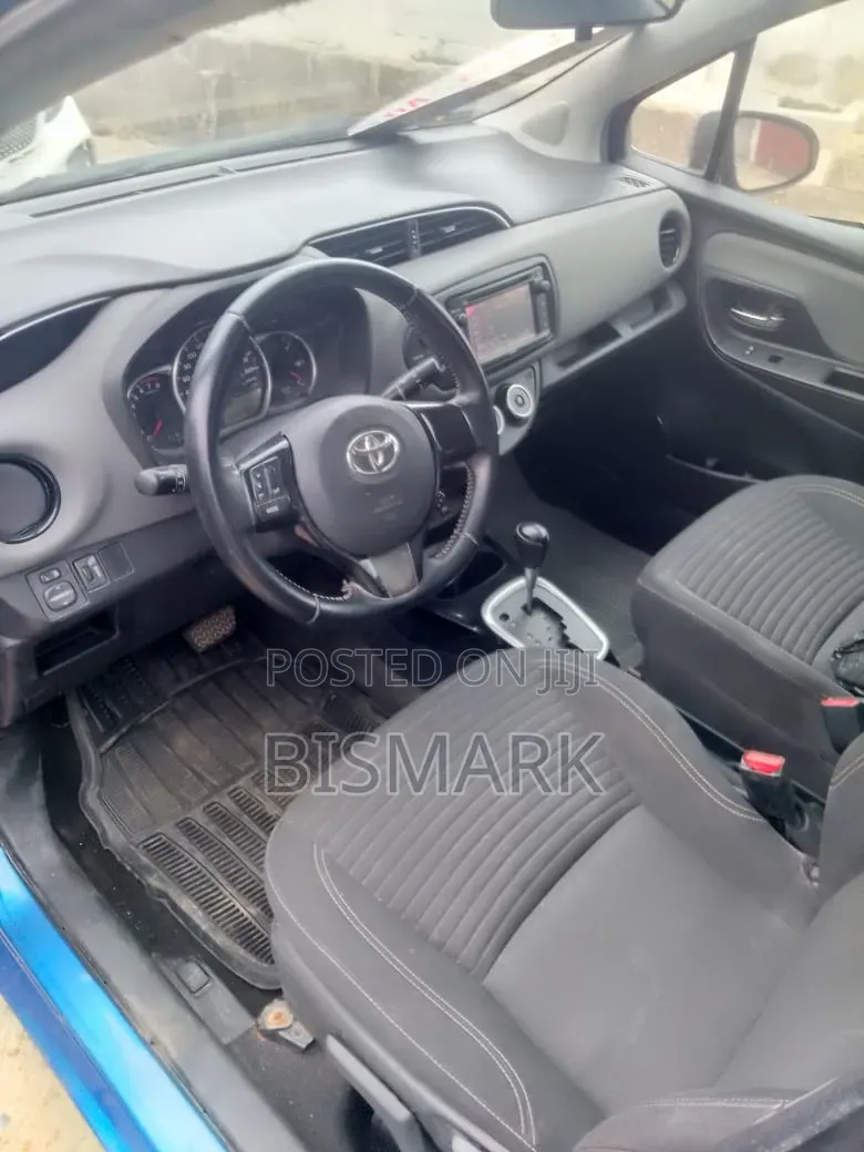 Toyota Yaris SE Hatchback 5dr 2016 Blue