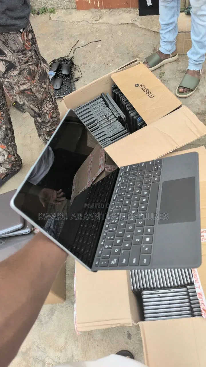 New Laptop Microsoft Surface Laptop 3 8GB Intel Core M3 SSD 128GB
