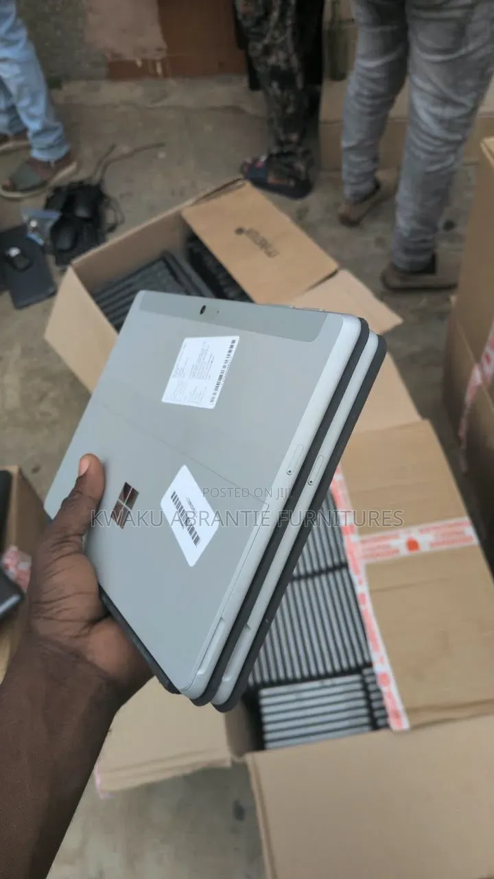 New Laptop Microsoft Surface Laptop 3 8GB Intel Core M3 SSD 128GB