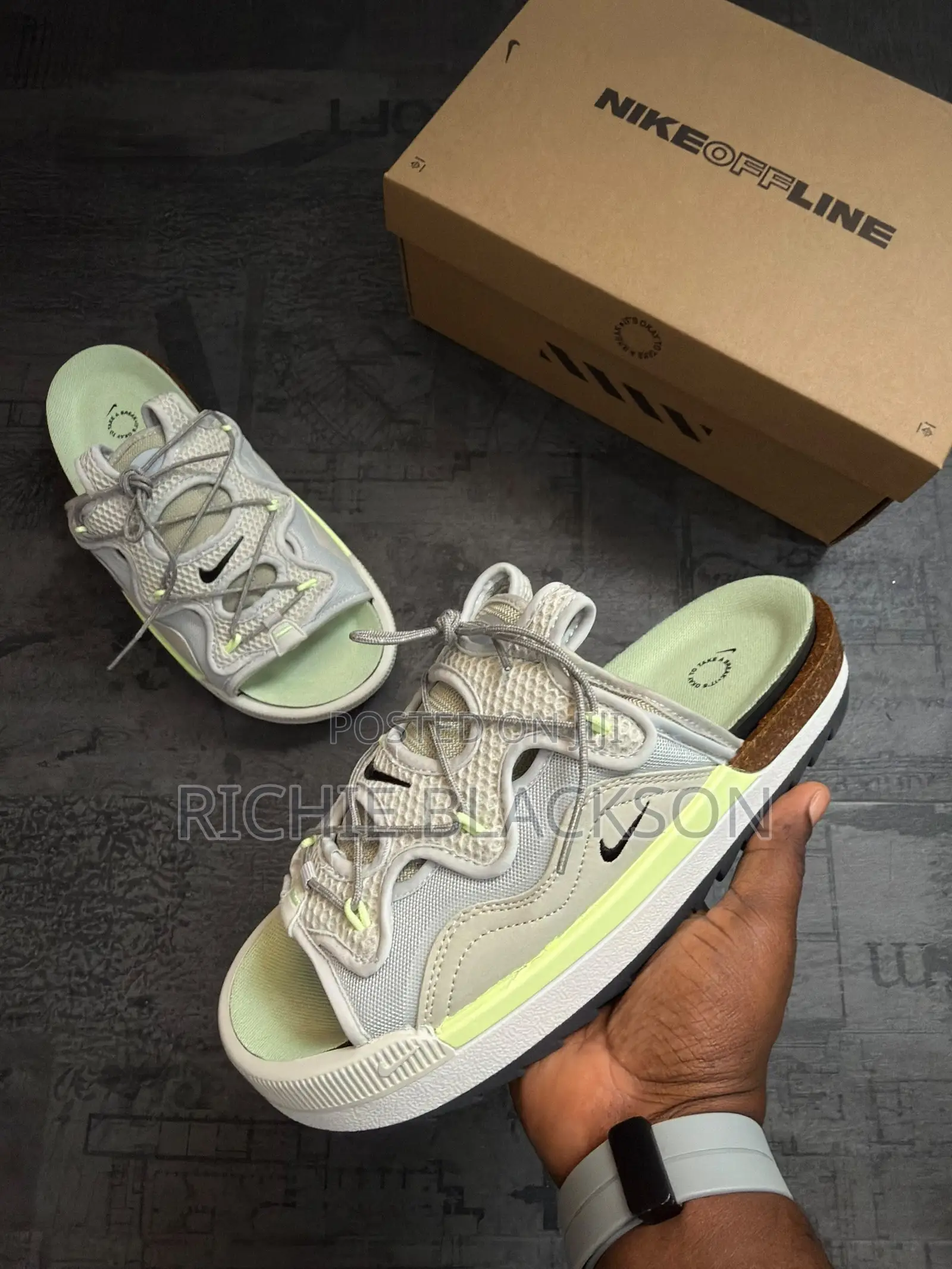 Nike Offline Cream & Green