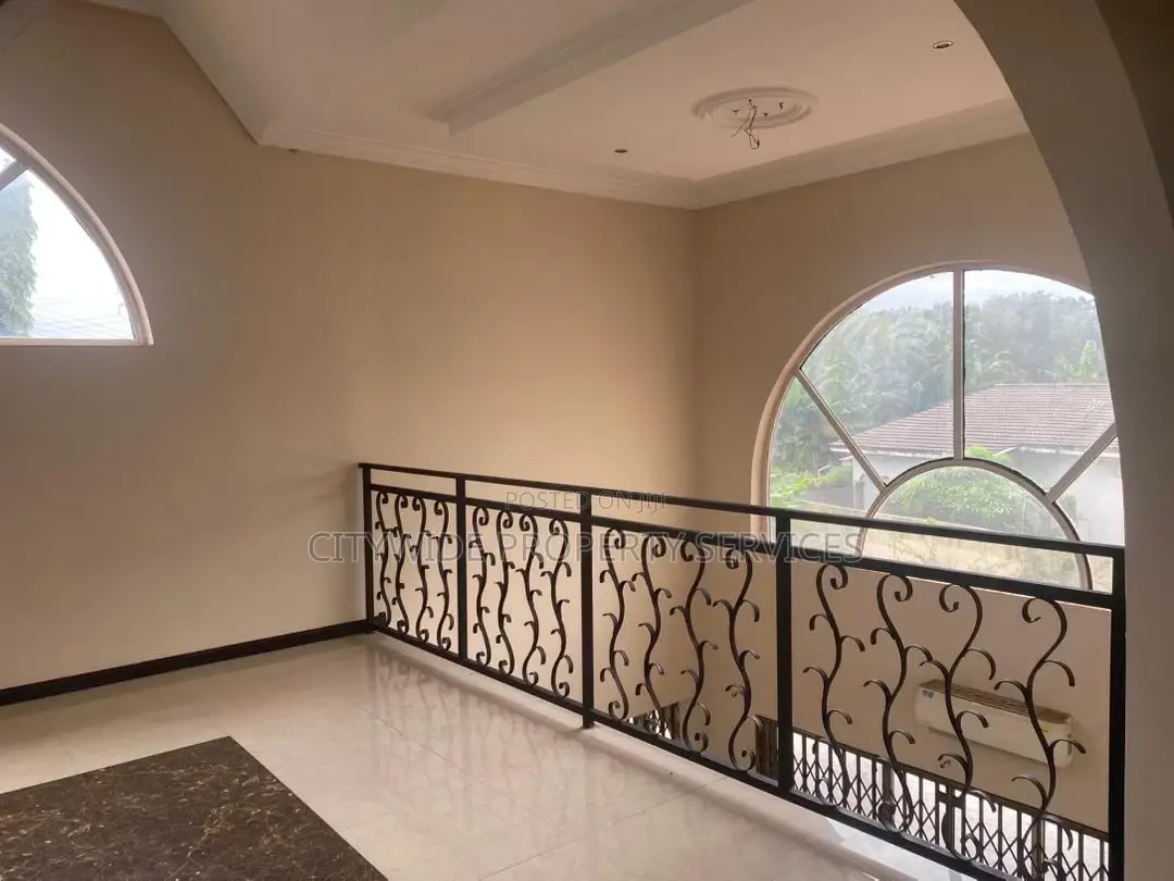 Furnished 5bdrm House in East Legon, American House for rent