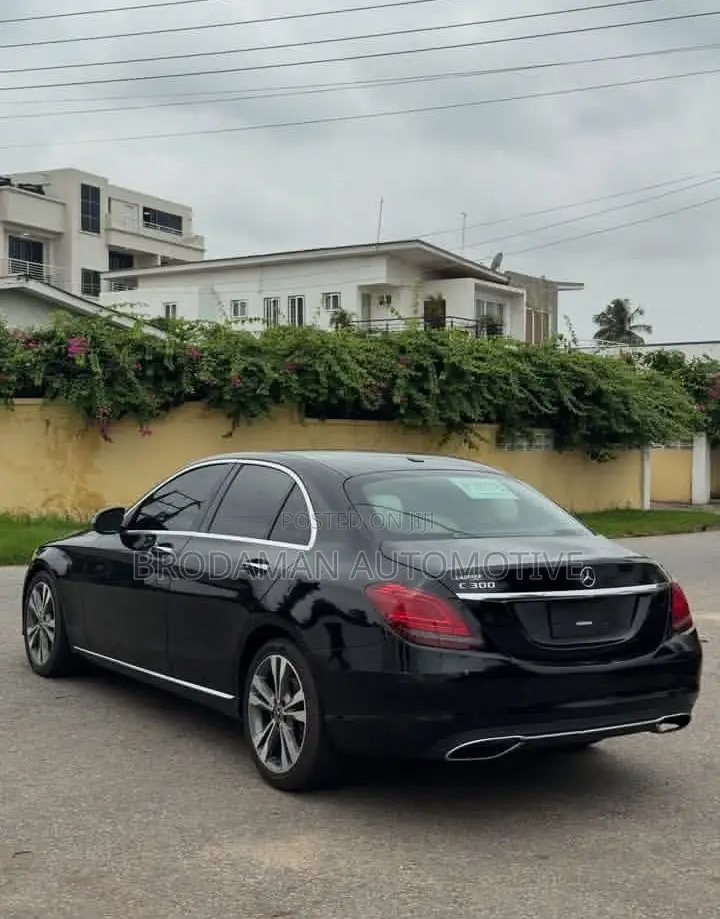Mercedes-Benz C300 2021 Black