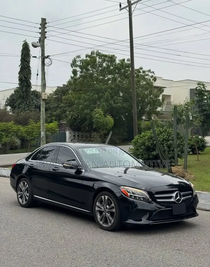 Mercedes-Benz C300 2021 Black