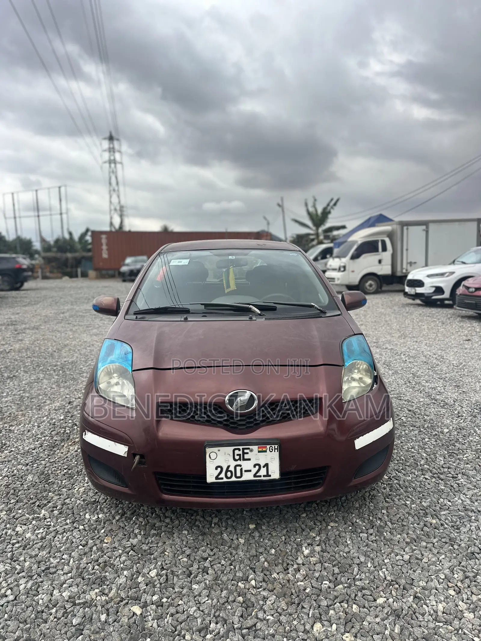 Toyota Vitz 1.0 FWD 5dr 2010 Burgundy