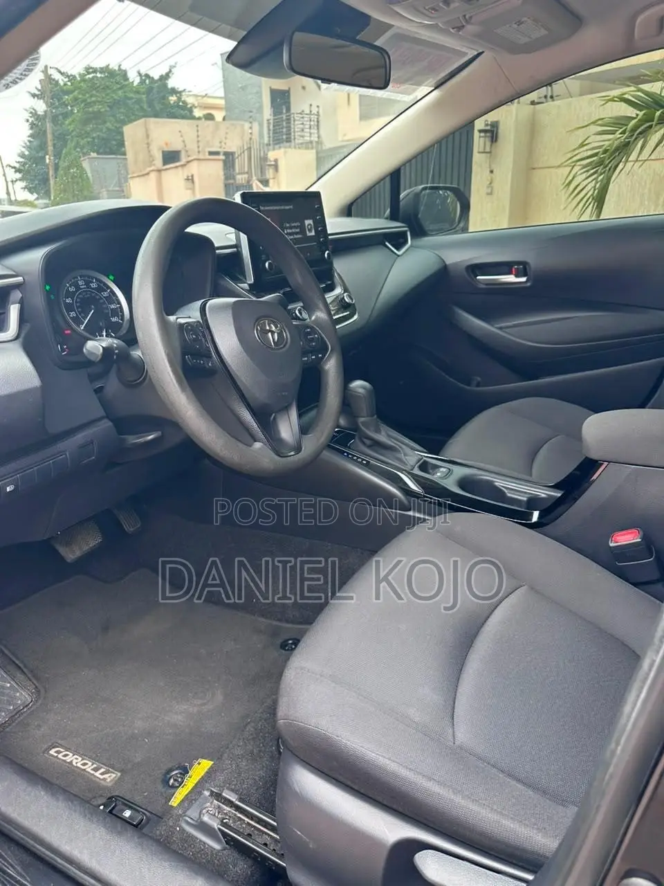 Toyota Corolla LE 2020 Black