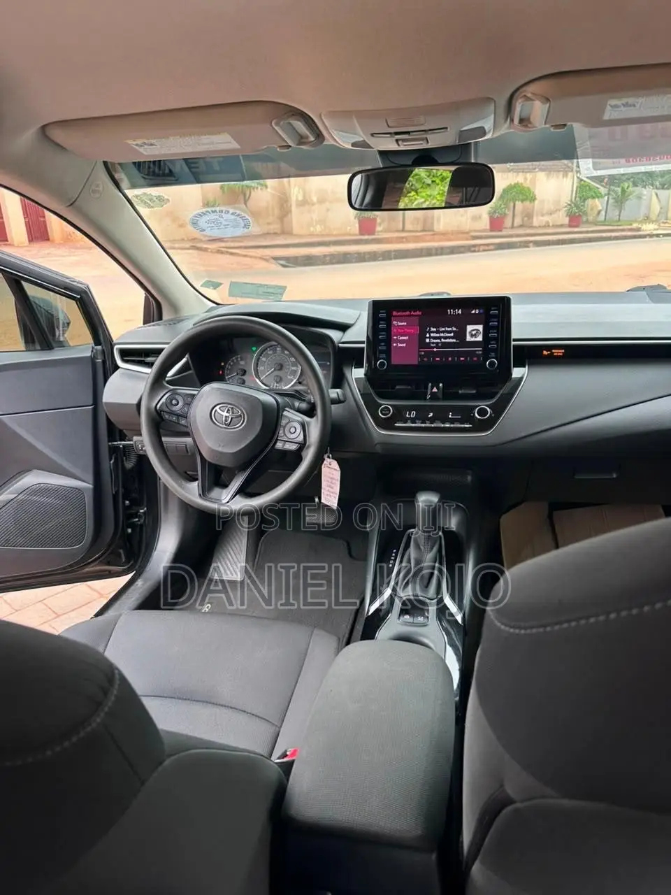 Toyota Corolla LE 2020 Black