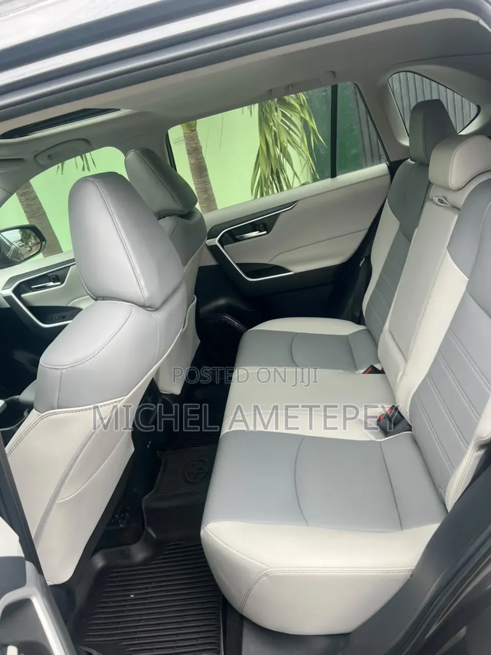 Toyota RAV4 2023 Gray