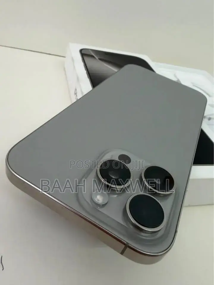 Apple iPhone 16 Pro Max 256 GB Silver