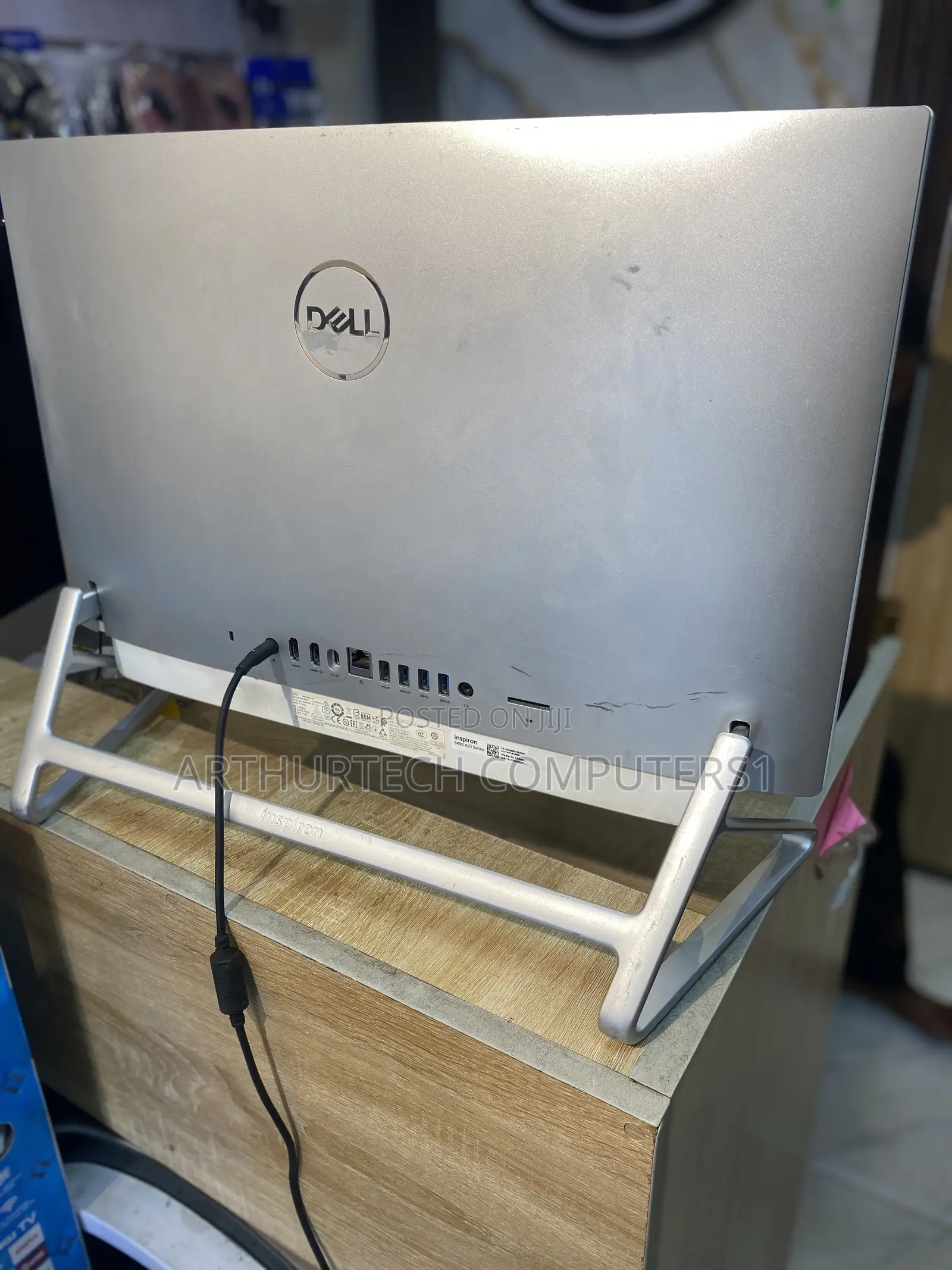 Dell Inspiron 27 All-in-One 16GB Intel Core i5 HDD+SSD 500GB