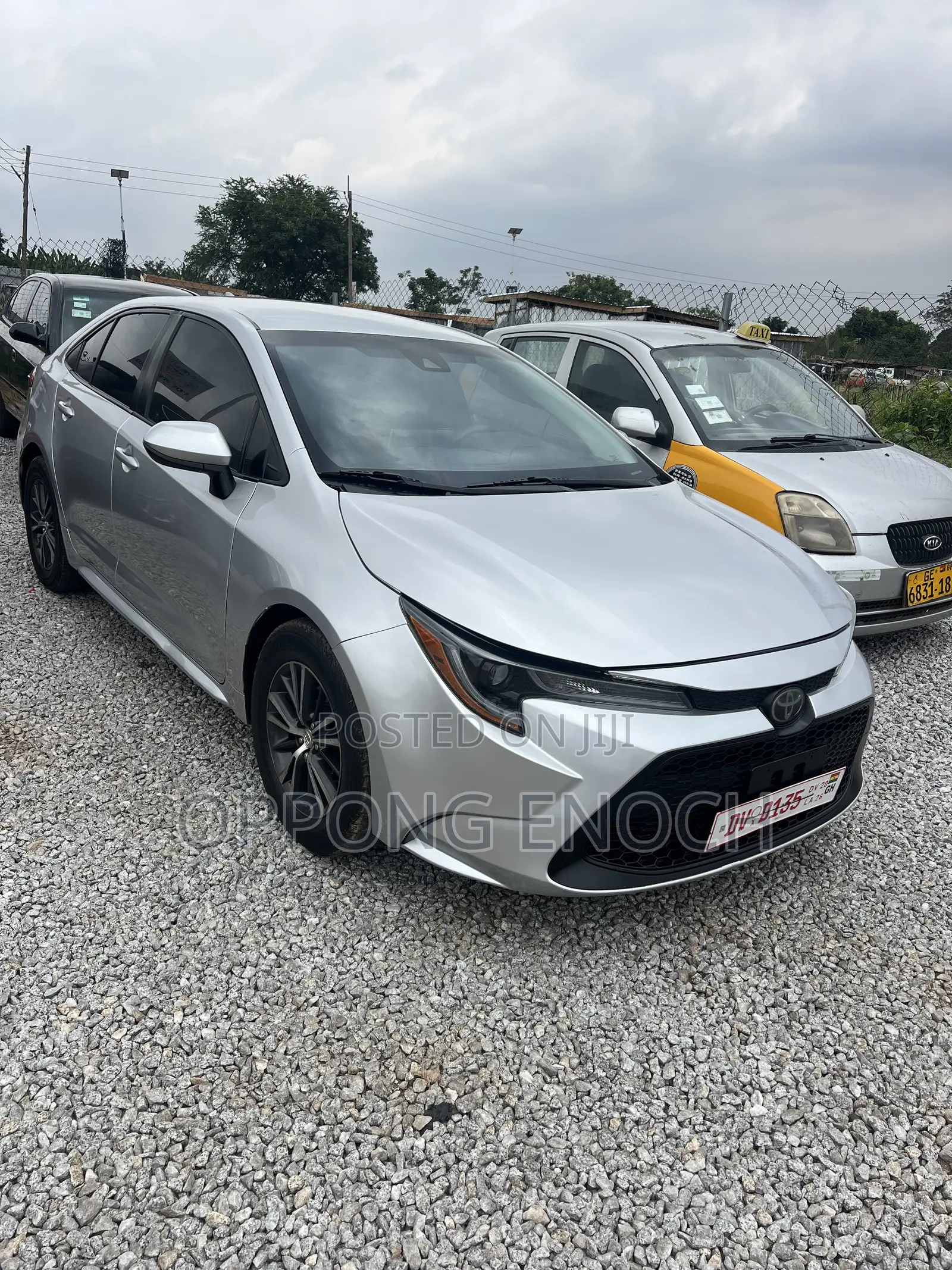 Toyota Corolla LE 2020 Silver