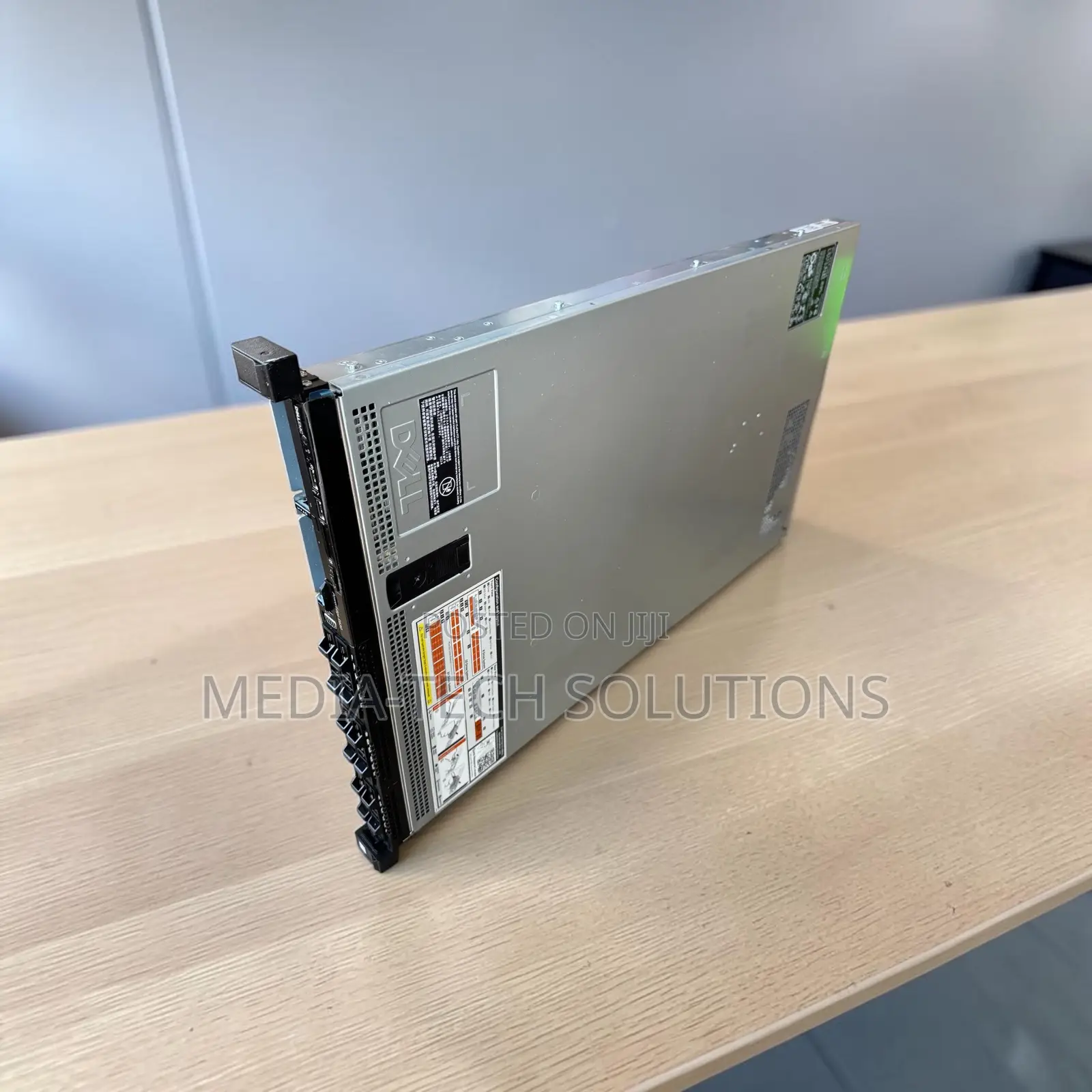 New Server Dell Poweredge R630 16GB Intel Xeon SSD 256GB