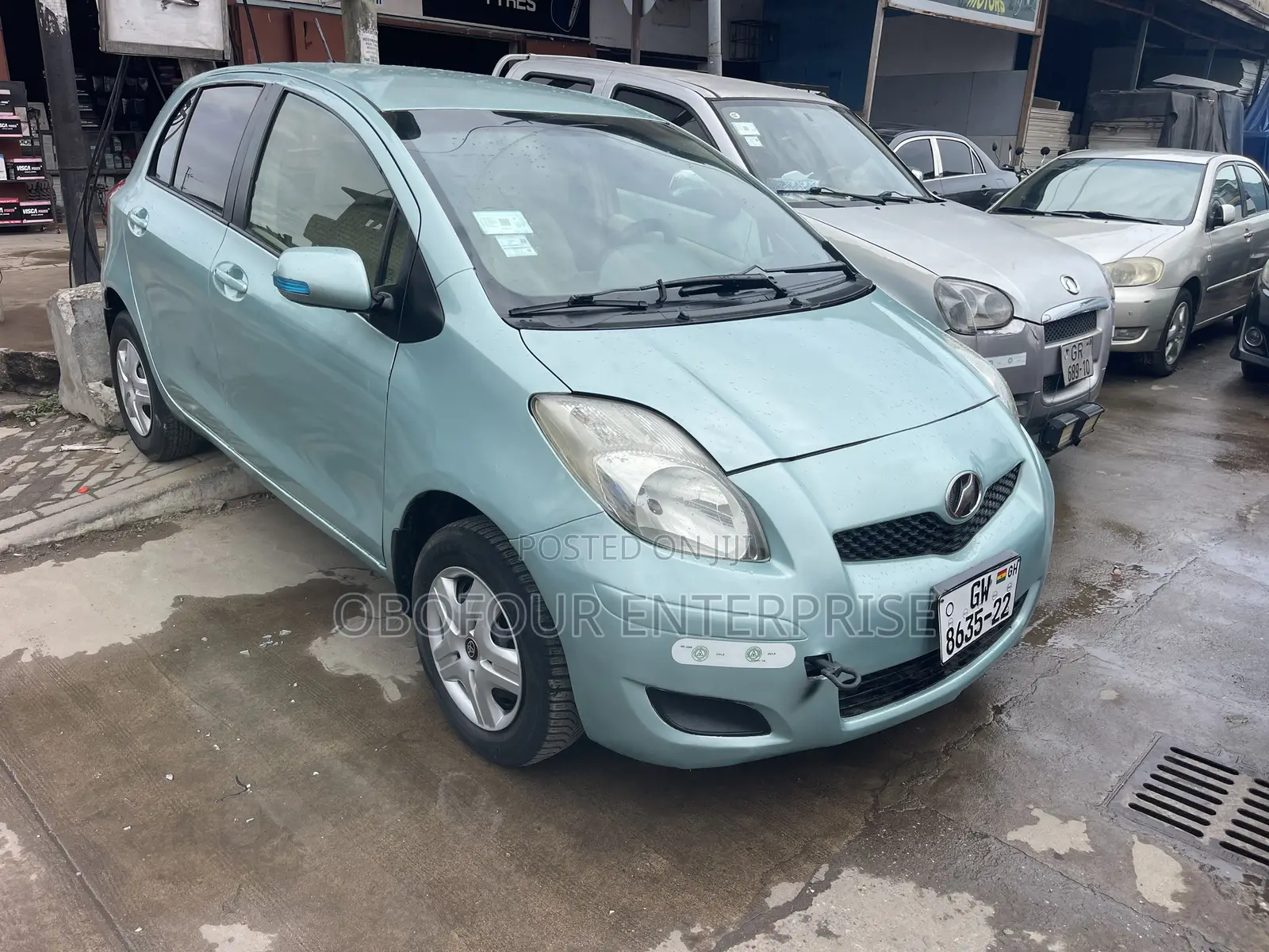 Toyota Vitz 1.3 FWD 5dr 2010 Green
